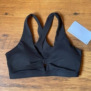 NEW Fabletics black sports bra